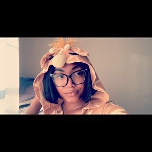 Meet your Posher, Jasmine